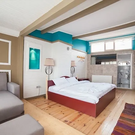 Mansion By Cheers Hotel 4*