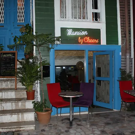 Mansion By Cheers Hotel Estambul